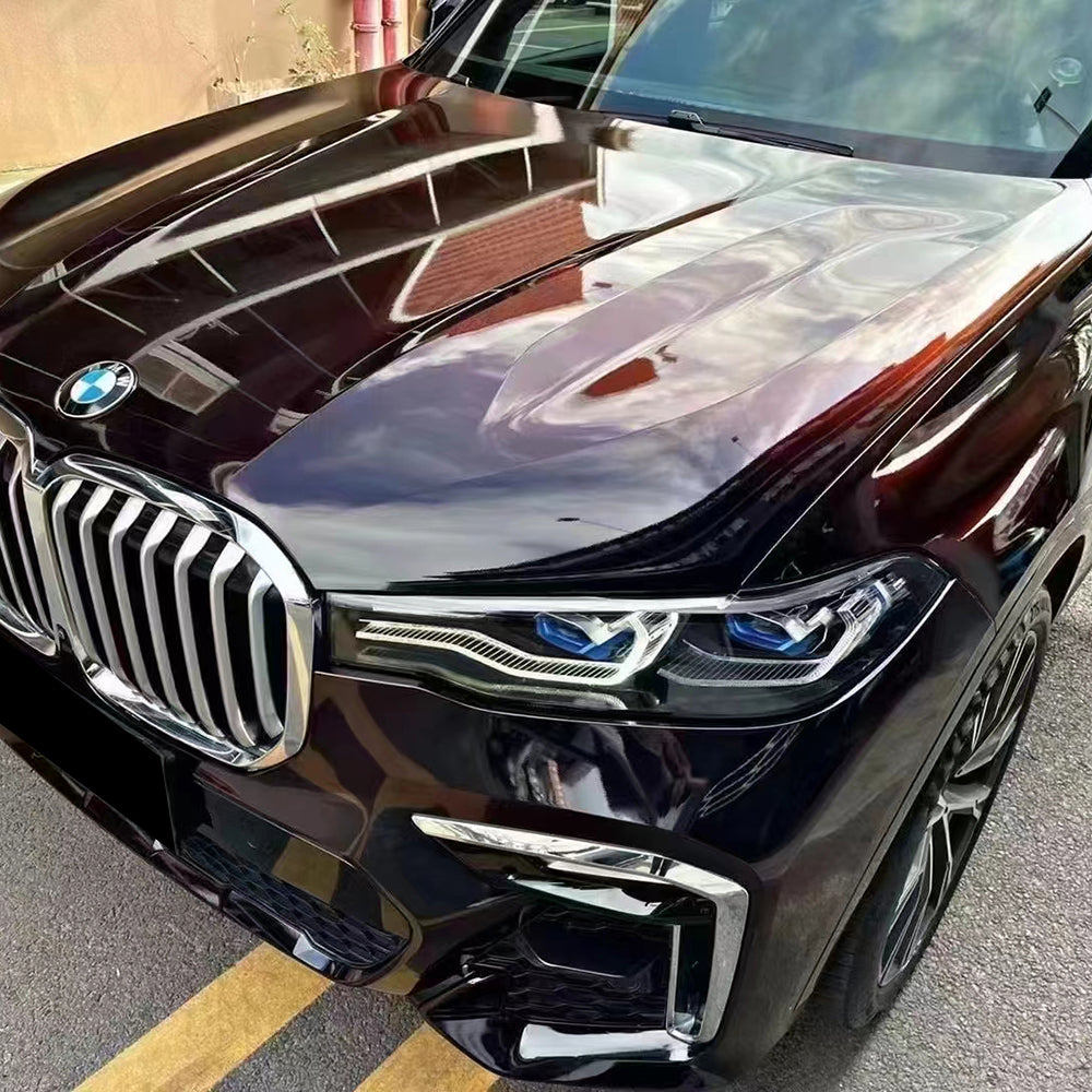 suv wrapped in diamond black red car wrap