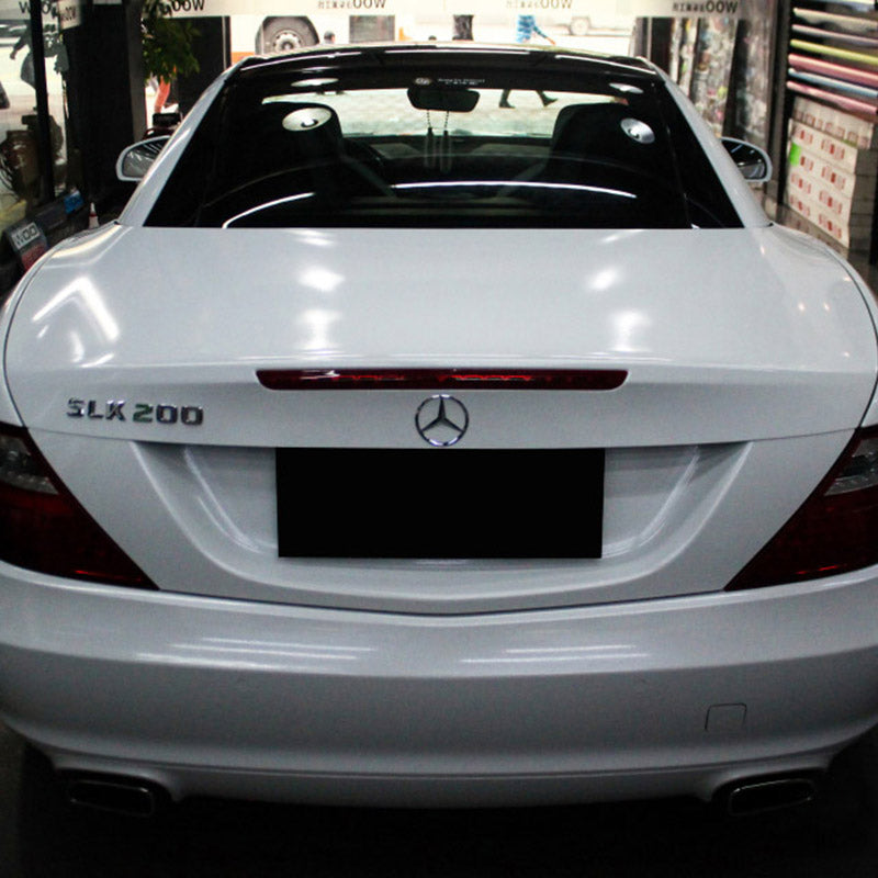 close up shot of sparkle white car wrap