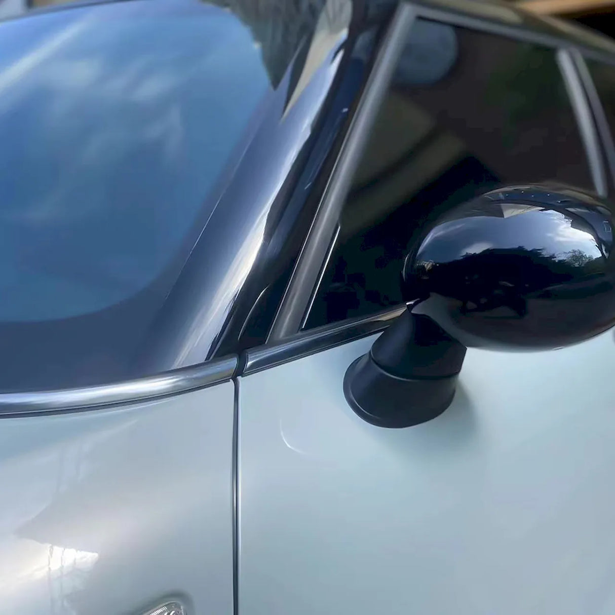 martin silver gray car wrap contrast with black