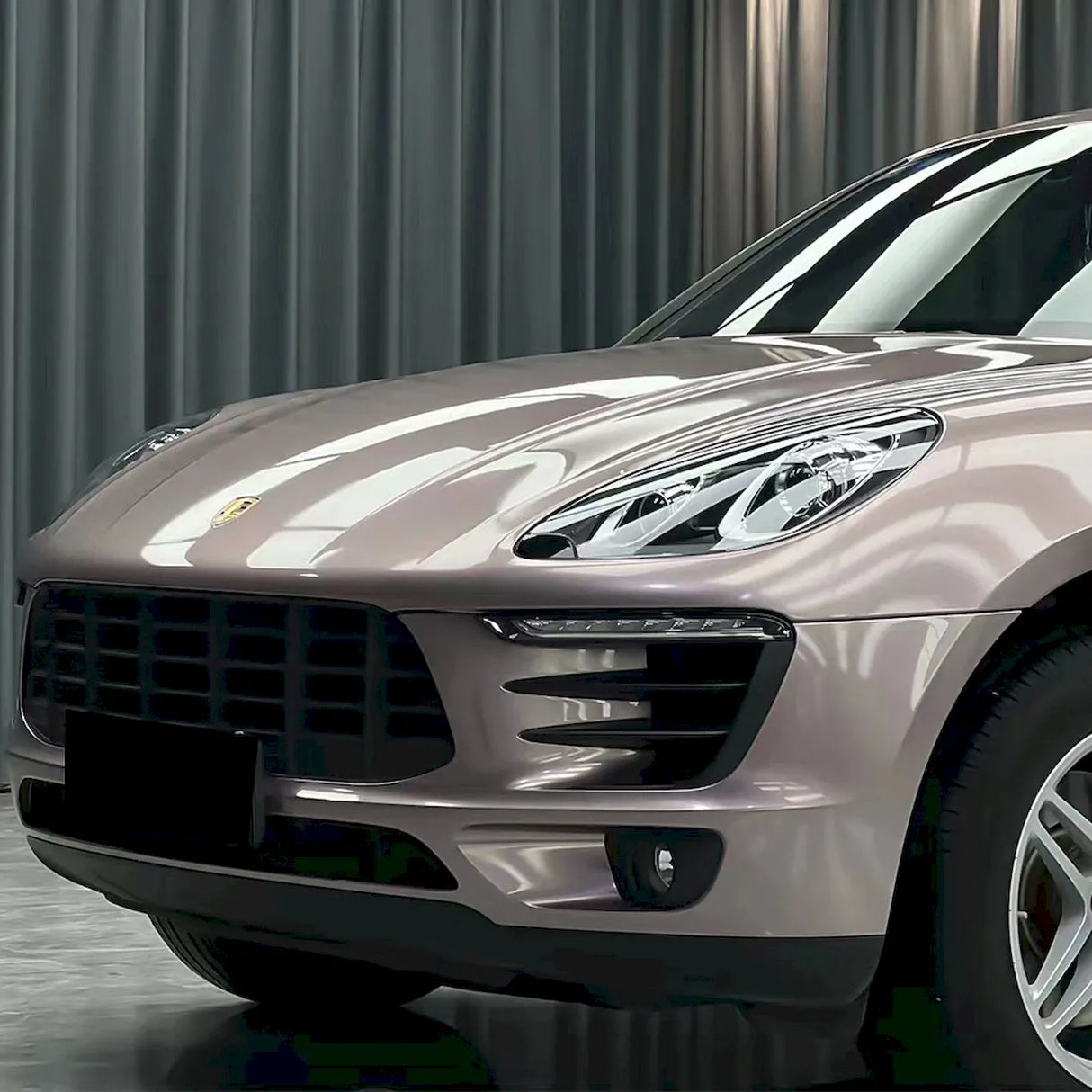 metallic strawberry pink vinyl wrap