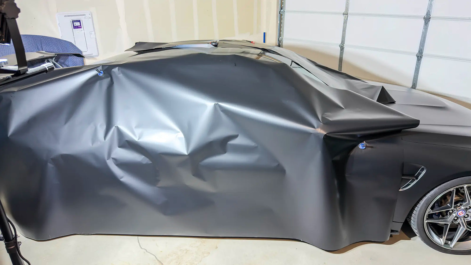 how much vinyl do i need to wrap a car