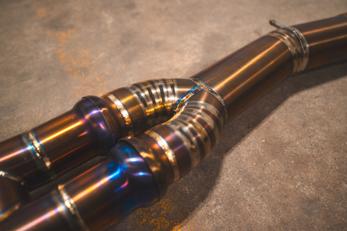 valvetronics equal length exhaust close up for bmw f8x