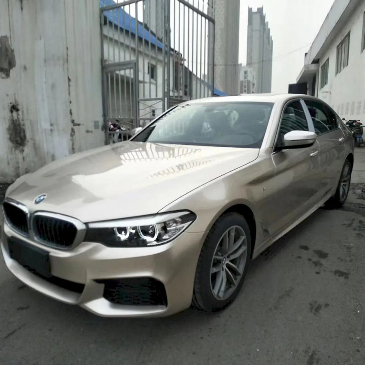 metallic champaign light gold car wrap