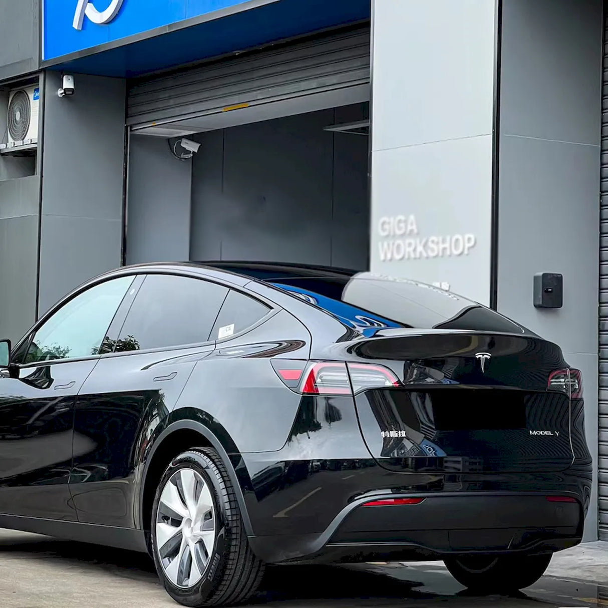 metallic sparkling black vinyl car wrap